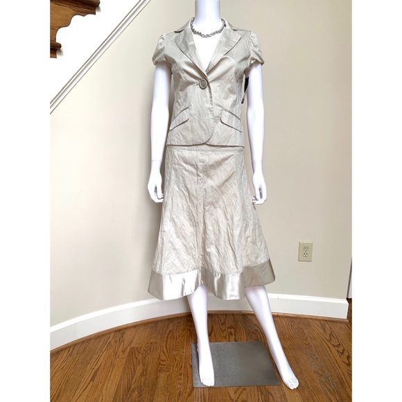 H&M Ivory wrinkle effect lady skirt suit, NWT - Picture 11 of 12